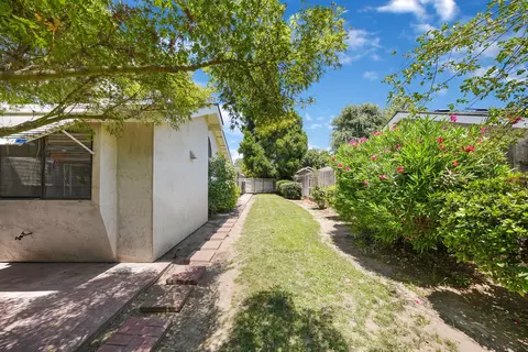 1437 E Vassar Ave, Visalia, CA 93292 photo 32
