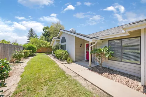 1437 E Vassar Ave, Visalia, CA 93292 photo 8