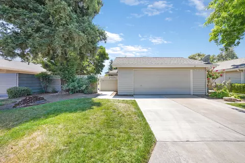 1437 E Vassar Ave, Visalia, CA 93292 photo 6