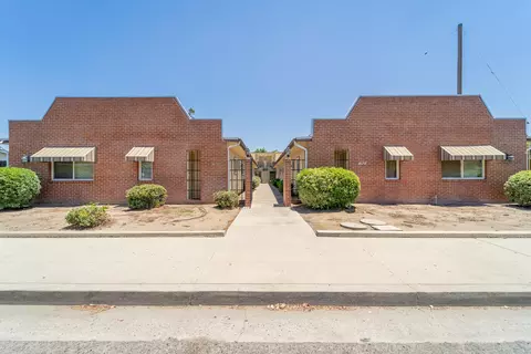 160 N Canby St, Tulare, CA 93274
