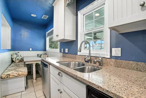 802 E Academy Ave, Tulare, CA 93274 photo 10