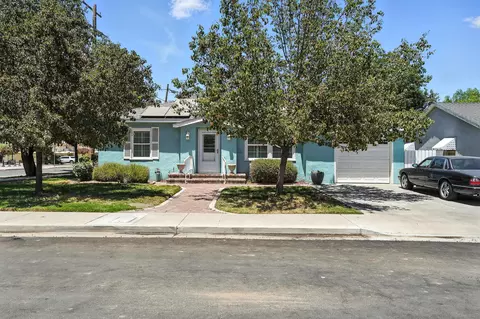 802 E Academy Ave, Tulare, CA 93274