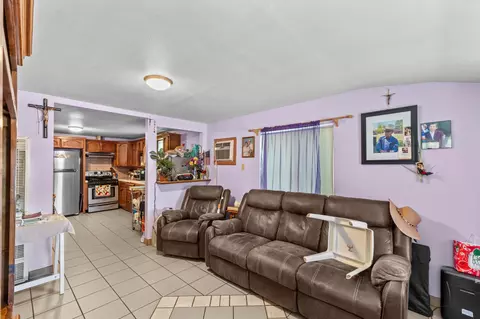 Living - 39688 Rd 56, Dinuba, CA 93618 photo 1 of 2