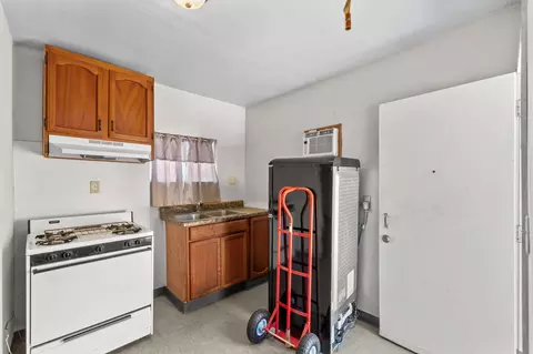 Kitchen - 39688 Rd 56, Dinuba, CA 93618 photo 5 of 6