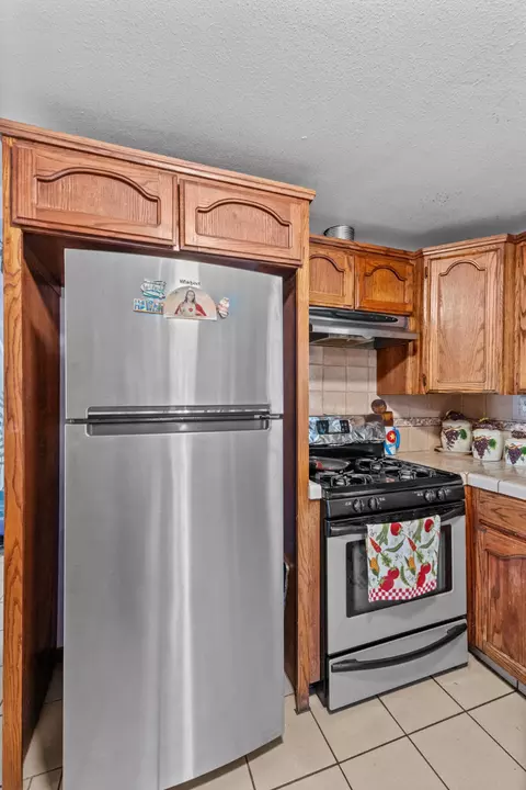 Kitchen - 39688 Rd 56, Dinuba, CA 93618 photo 3 of 6