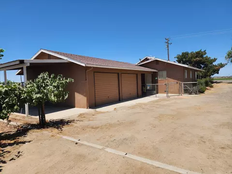 12135 Houston Ave, Hanford, CA 93230
