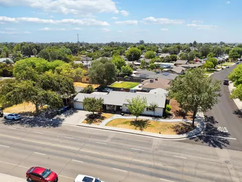 731 W D St, Lemoore, CA 93245 photo 35