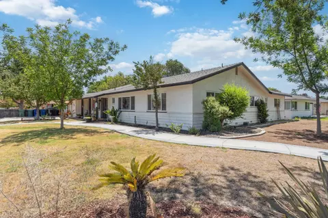 731 W D St, Lemoore, CA 93245 photo 6