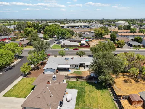 731 W D St, Lemoore, CA 93245 photo 42