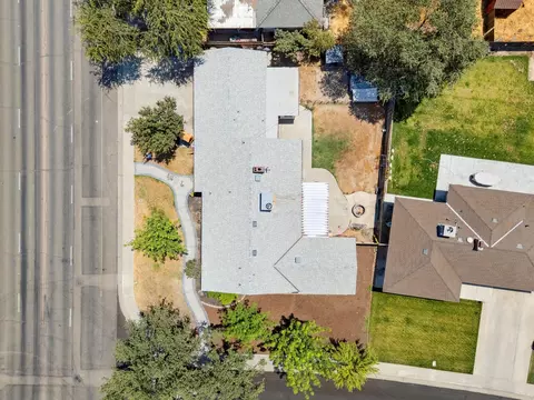 731 W D St, Lemoore, CA 93245 photo 41