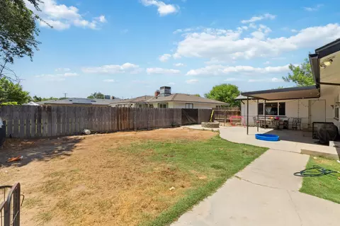 731 W D St, Lemoore, CA 93245 photo 32