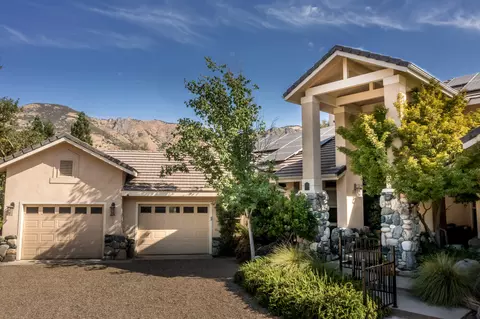 Exterior - 43355 Sierra Dr #C, Three Rivers, CA 93271 photo 4 of 8
