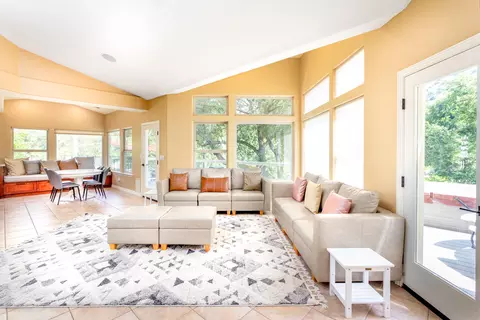 Living - 43355 Sierra Dr #C, Three Rivers, CA 93271 photo 1 of 1