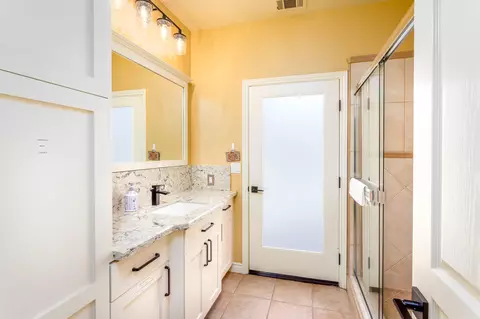 Bath - 43355 Sierra Dr #C, Three Rivers, CA 93271 photo 4 of 4