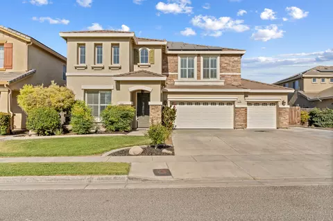 276 Andrews Ct, Tulare, CA 93274