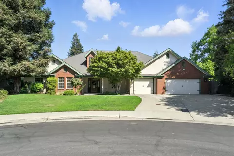 2091 Skansen St, Kingsburg, CA 93631