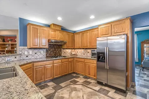 Kitchen - 2069 E Duff Ave, Reedley, CA 93654 photo 3 of 4