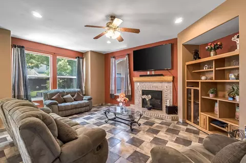 Living - 2069 E Duff Ave, Reedley, CA 93654 photo 2 of 3