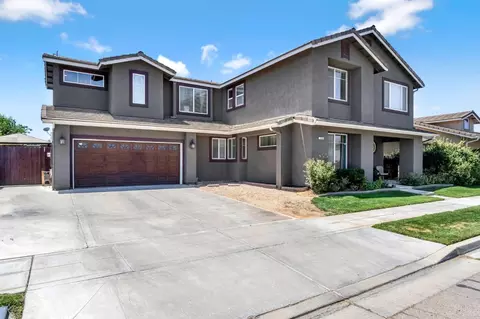 Exterior - 2069 E Duff Ave, Reedley, CA 93654 photo 2 of 8