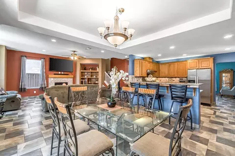 Dining - 2069 E Duff Ave, Reedley, CA 93654 photo 1 of 3