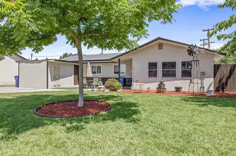990 Linda Ln, Lemoore, CA 93245