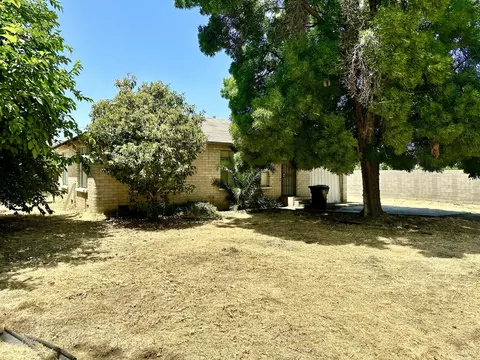 75 N Villa St, Porterville, CA 93257