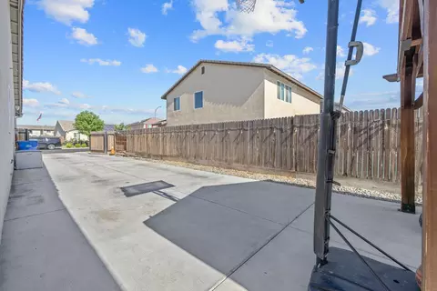 1066 Jade Way, Lemoore, CA 93245 photo 43
