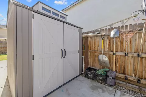 1066 Jade Way, Lemoore, CA 93245 photo 38