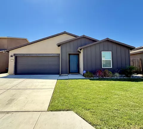 2055 N Riverview Ave, Reedley, CA 93654