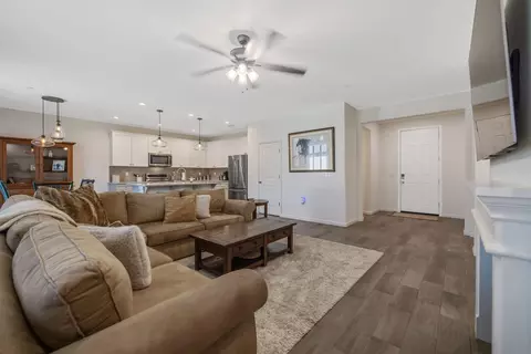 2325 E Copper Ct, Visalia, CA 93292 photo 19
