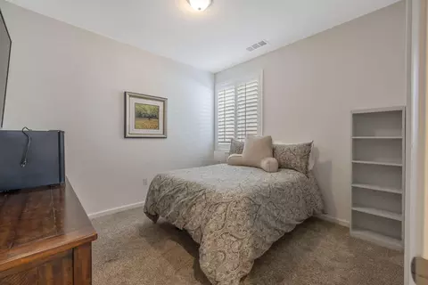 2325 E Copper Ct, Visalia, CA 93292 photo 12