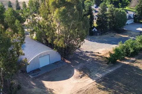 View/Area - 1163 N Belmont Rd, Exeter, CA 93221 photo 5 of 10