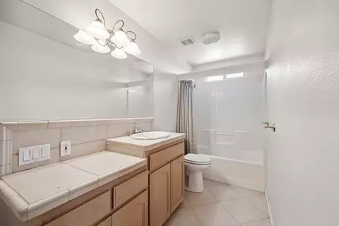 Bath - 1163 N Belmont Rd, Exeter, CA 93221 photo 5 of 6