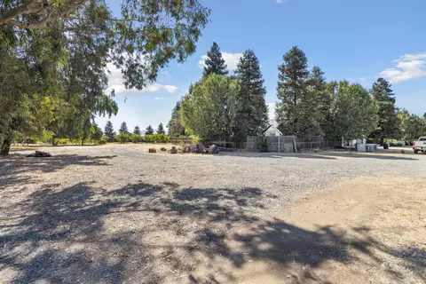 Exterior - 1163 N Belmont Rd, Exeter, CA 93221 photo 13 of 15