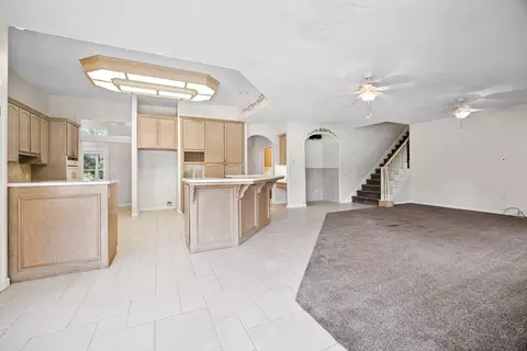 Living - 1163 N Belmont Rd, Exeter, CA 93221 photo 9 of 13