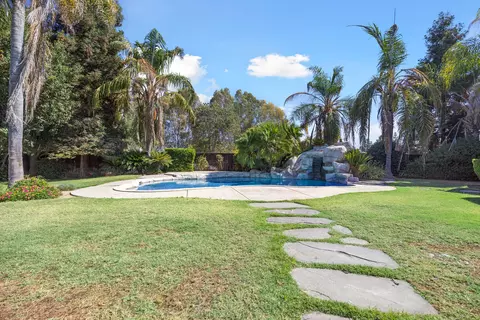 Exterior - 1163 N Belmont Rd, Exeter, CA 93221 photo 9 of 15