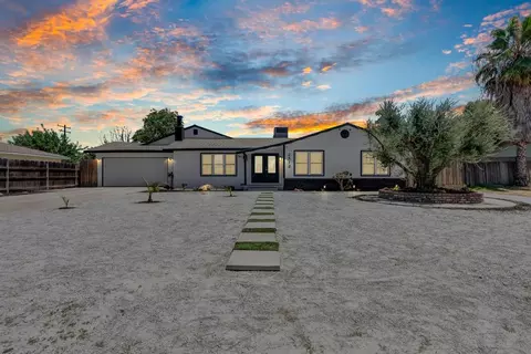 2512 S Linwood St, Visalia, CA 93277
