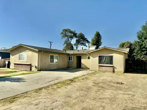 1602 W Dorothea Ave, Visalia, CA 93292