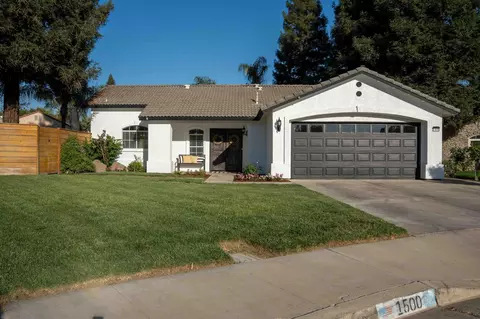 1500 N Arden Ct, Visalia, CA 93292