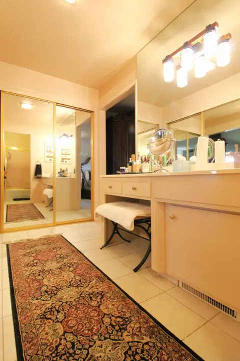 Bath - 700 Sequoia Dr, Exeter, CA 93221 photo 1 of 5