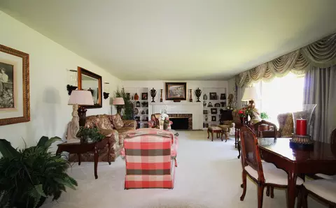 Living - 700 Sequoia Dr, Exeter, CA 93221 photo 1 of 5