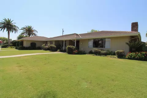 Exterior - 700 Sequoia Dr, Exeter, CA 93221 photo 2 of 10