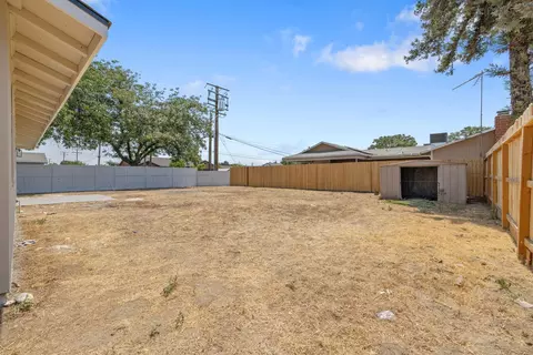 1355 E Birch Ave, Tulare, CA 93274 photo 32