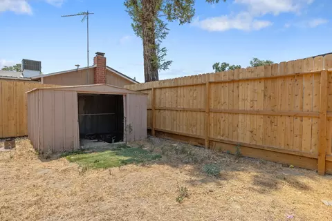 1355 E Birch Ave, Tulare, CA 93274 photo 33