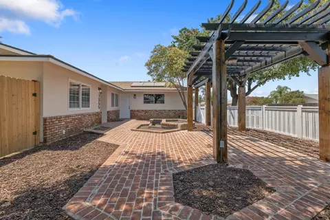 1355 E Birch Ave, Tulare, CA 93274 photo 8