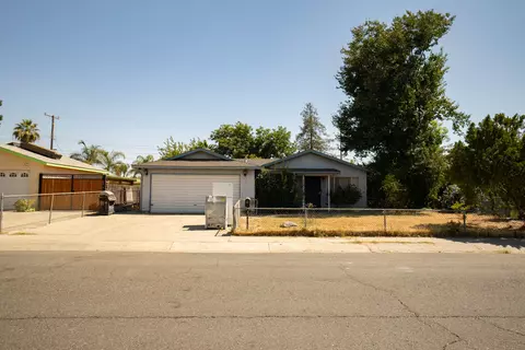 1521 W Juliet Ave, Tulare, CA 93274