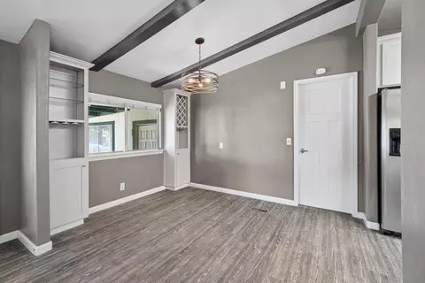 Dining - 825 W Walnut Ave, Visalia, CA 93277 photo 1 of 1