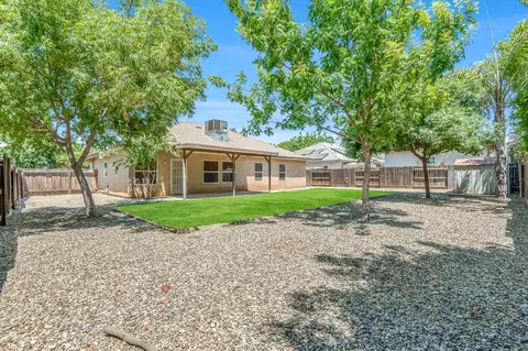 Exterior - 530 Village Ct, Exeter, CA 93221 photo 5 of 7