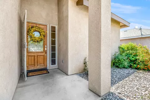 Entry Way - 530 Village Ct, Exeter, CA 93221 photo 1 of 8