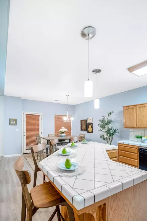Kitchen - 530 Village Ct, Exeter, CA 93221 photo 6 of 6